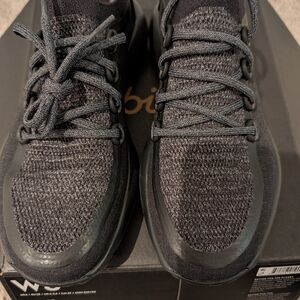 ALLBIRDS Women's New Trail Runners SWT Black Sz8